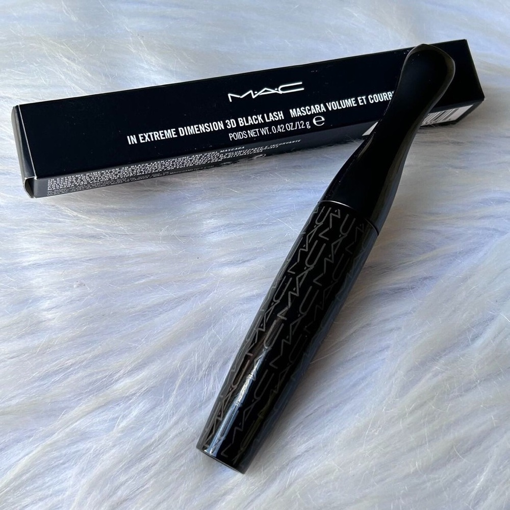 MAC Cosmetics Extreme Dimension 3D Black - Picture 2 of 2